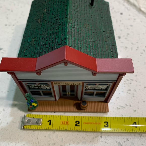 HO scale 1994 THE SARAH PLAIN & TALL COLLECTION "Mrs. Parkley's General Store" - Picture 8 of 12